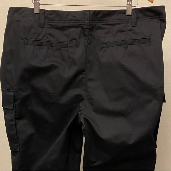 Lands’ End 18W Cargo Pants Black Womens Mid Rise Oeko-Tex UPF Hiking Active - Picture 5 of 11